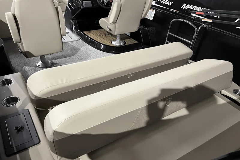 Slide: The Image of Premier 230 Solaris 2024 - 8