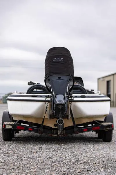 Slide: The Image of 2004 Skeeter ZX225 boat on trailer, rear view. - 12