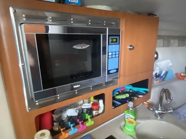 Slide: The Image of Crownline Boats 250 CR 2008 - 18