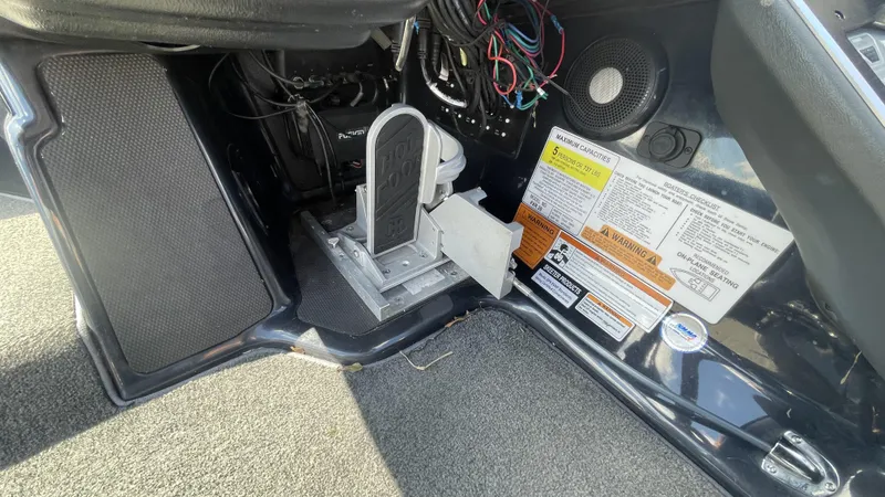 Slide: The Image of Skeeter FXR20 Apex 2021 - 10