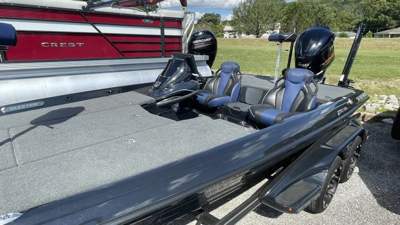 Slide: The Image of Skeeter FXR20 Apex 2021 - 16