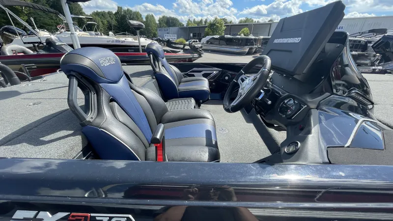 Slide: The Image of Skeeter FXR20 Apex 2021 - 3