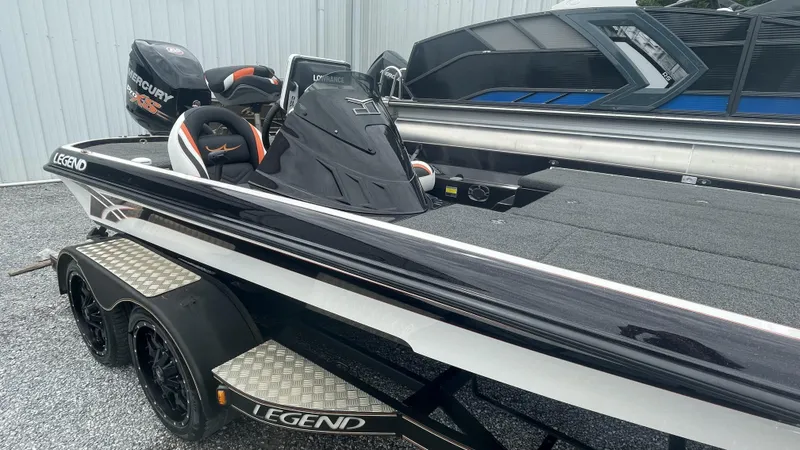 Slide: The Image of Legend V20 2017 - 14