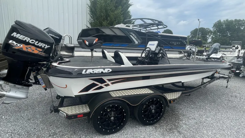 Slide: The Image of Legend V20 2017 - 4