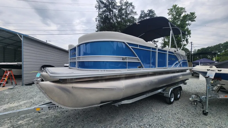 Slide: The Image of Sylvan Mirage 8524 CLZ 2024 - 4