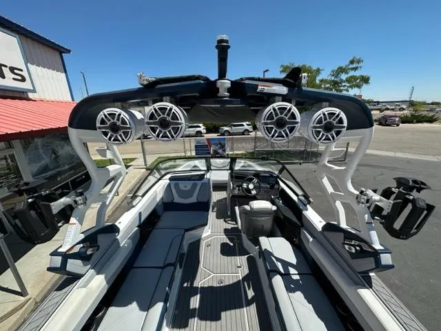 Slide: The Image of Nautique G23 2021 - 13