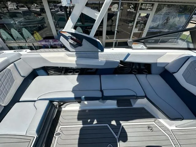 Slide: The Image of Nautique G23 2021 - 16