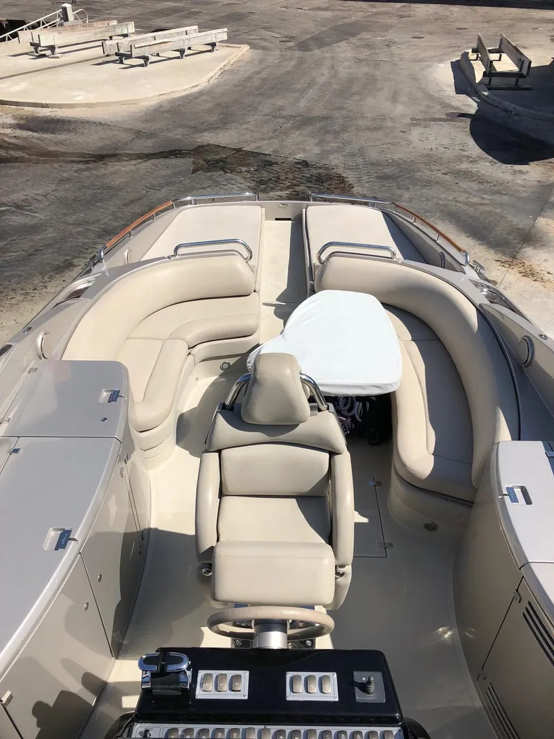 Slide: The Image of 2007 Riva 44 Rivarama "No Name" - Helm - 11