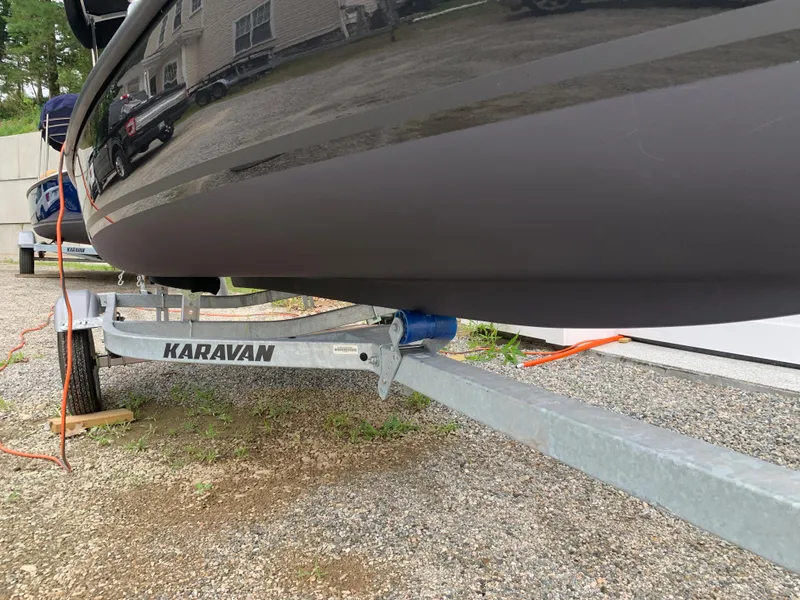 Slide: The Image of 2021 Vision Marine Technologies Quietude 156 on Karavan trailer. - 13