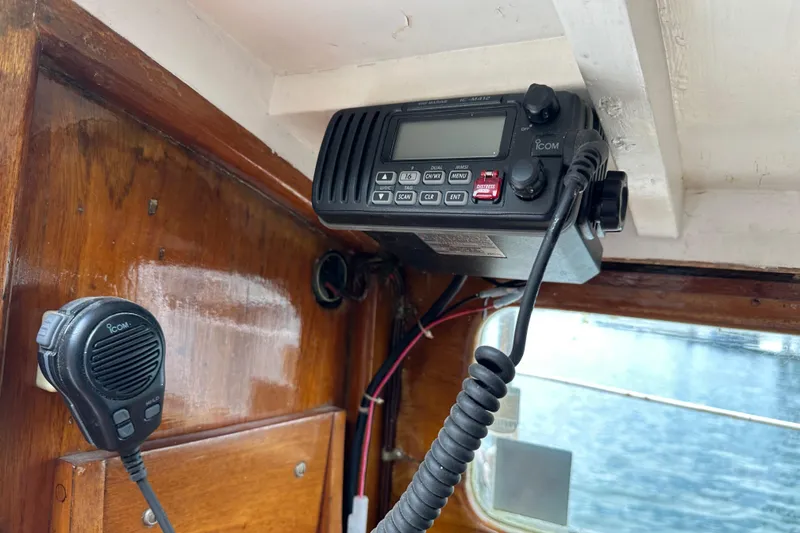 Slide: The Image of VHF radio equipment on 1964 Cheoy Lee Lion Class Sloop. - 15