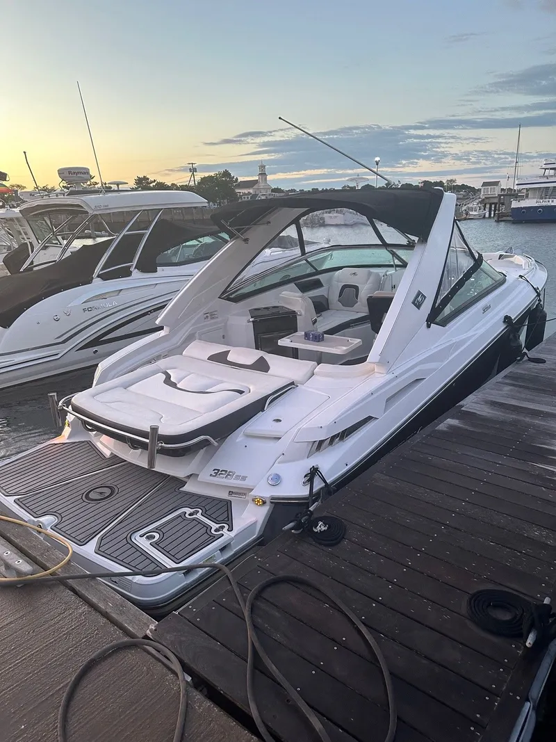 Slide: The Image of Monterey 328 Super Sport 2015 - 5