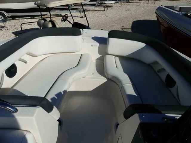 Slide: The Image of Bayliner 190 Deck Boat 2018 - 10