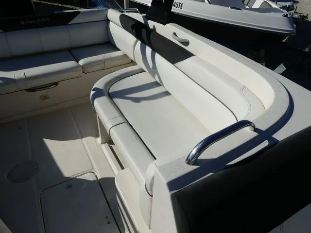 Slide: The Image of Bayliner 190 Deck Boat 2018 - 9