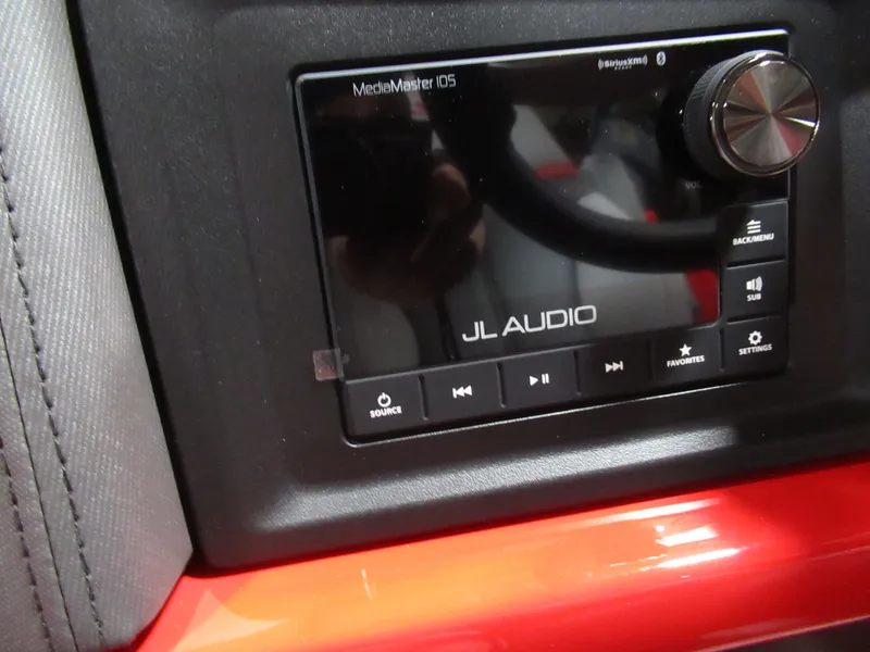 Slide: The Image of Manitou XT 27 Split Rear Windshield (SRW) 2024 - 11