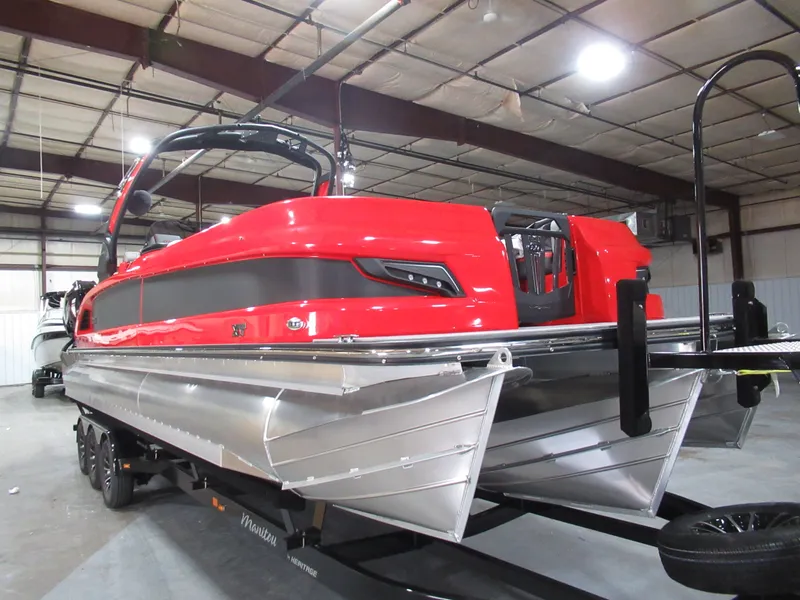 Slide: The Image of Manitou XT 27 Split Rear Windshield (SRW) 2024 - 13