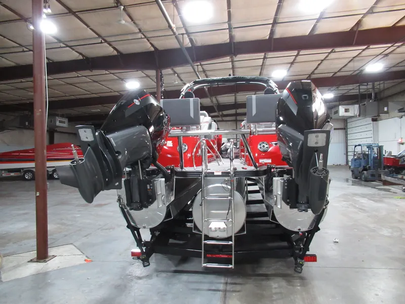 Slide: The Image of Manitou XT 27 Split Rear Windshield (SRW) 2024 - 15