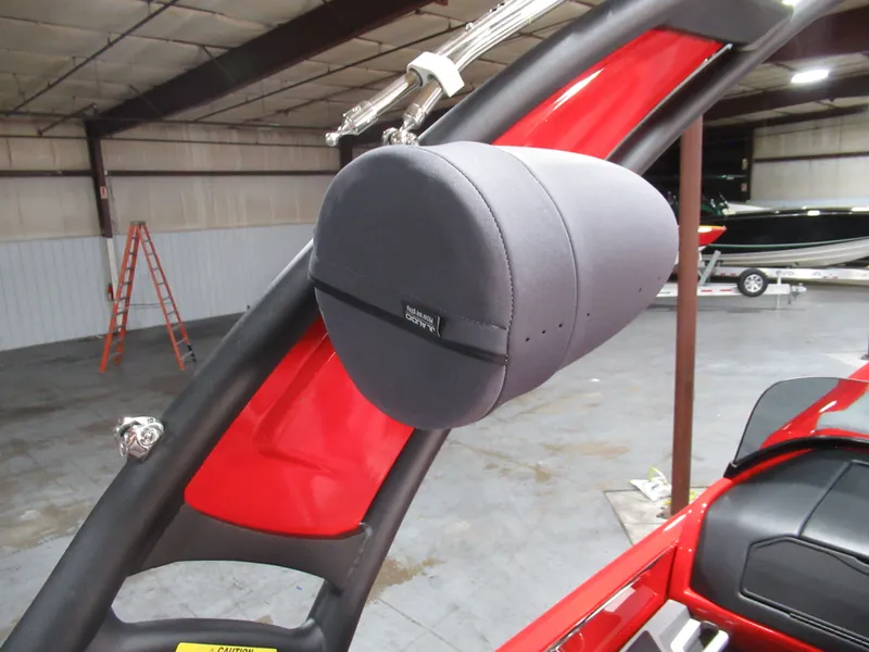 Slide: The Image of Manitou XT 27 Split Rear Windshield (SRW) 2024 - 18