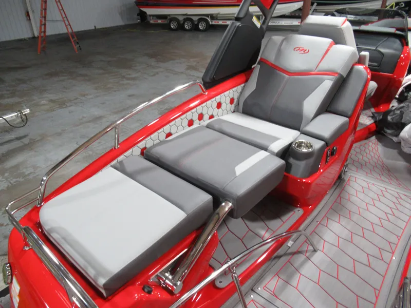 Slide: The Image of Manitou XT 27 Split Rear Windshield (SRW) 2024 - 5