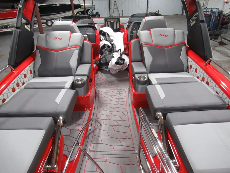 Slide: The Image of Manitou XT 27 Split Rear Windshield (SRW) 2024 - 7