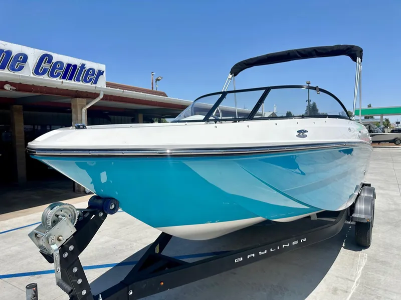 Slide: The Image of Bayliner Element E21 2023 - 2