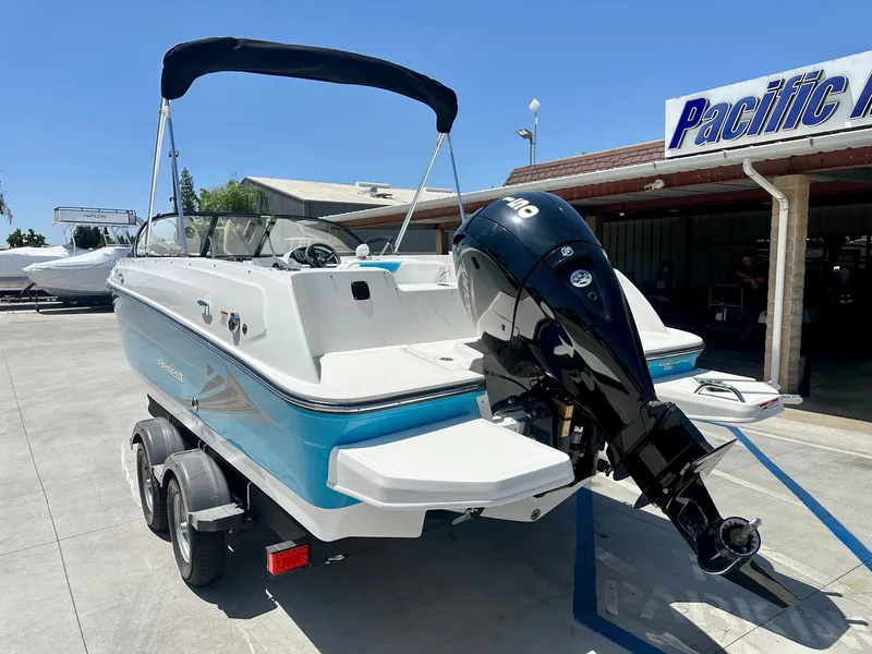 Slide: The Image of Bayliner Element E21 2023 - 7