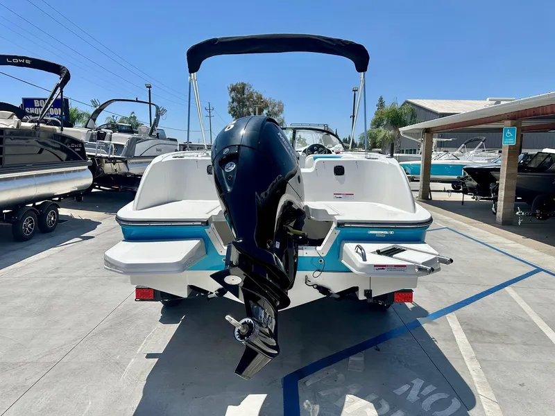 Slide: The Image of Bayliner Element E21 2023 - 8