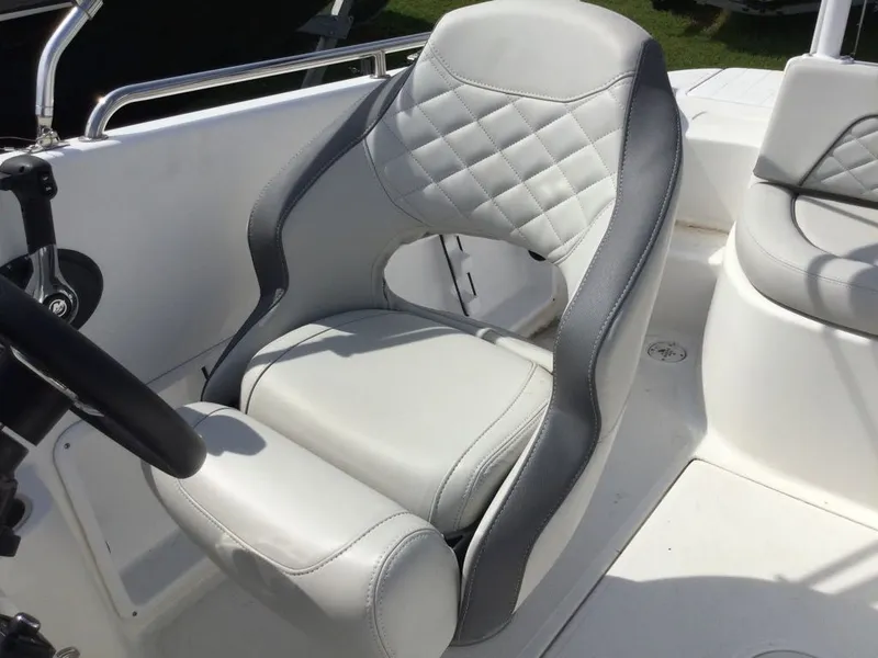 Slide: The Image of Sea Pro 2100 CITATION 2023 - 10