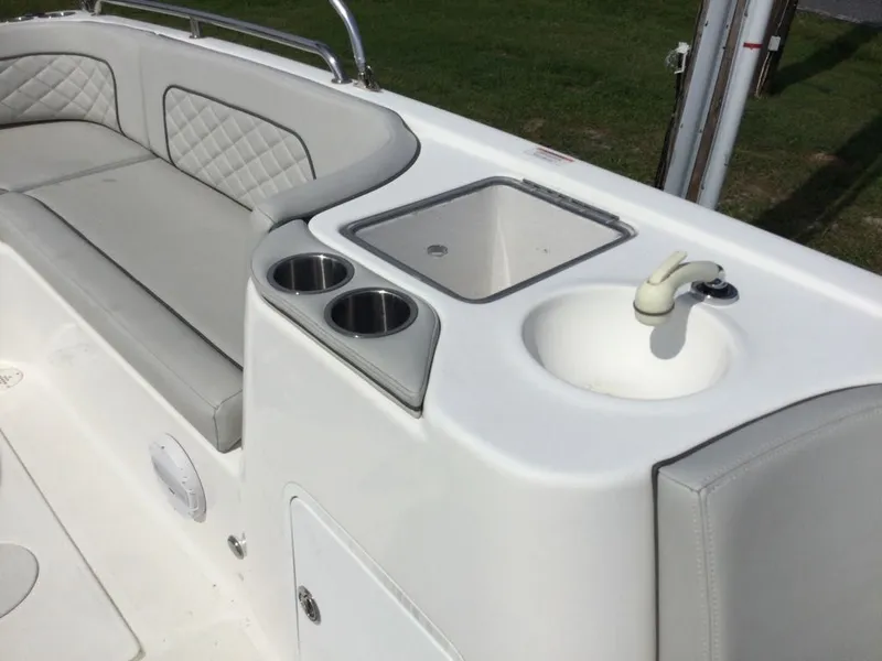 Slide: The Image of Sea Pro 2100 CITATION 2023 - 3