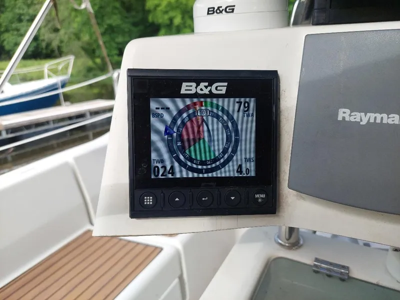 Slide: The Image of B&G navigation display on 1995 Beneteau Oceanis 351 sailboat cockpit. - 33