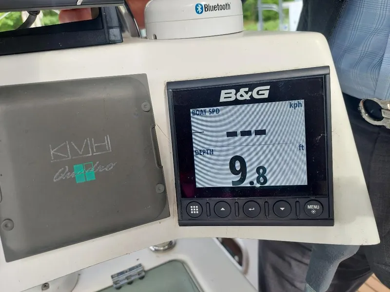 Slide: The Image of B&G display on 1995 Beneteau Oceanis 351 showing speed and depth readings. - 34