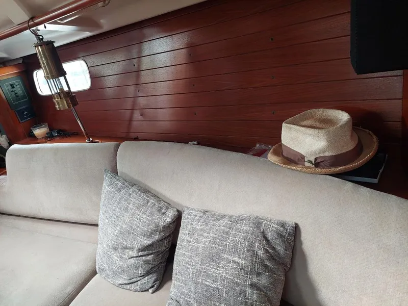 Slide: The Image of Beneteau Oceanis 351 1995 - 55