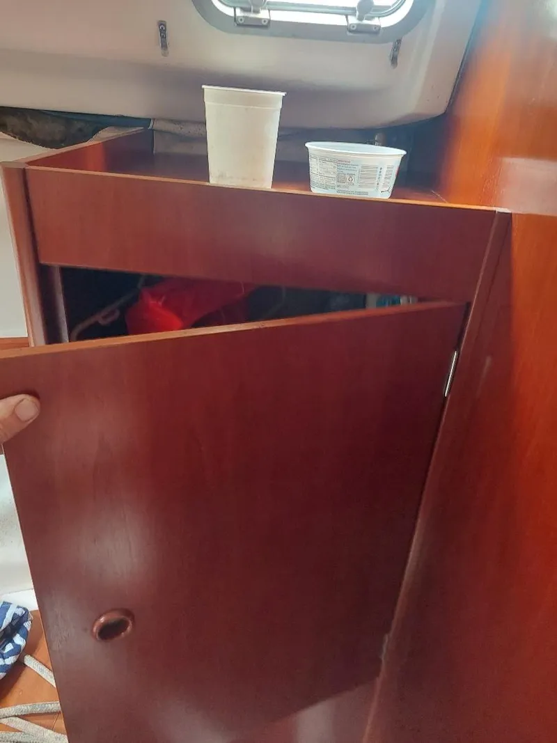 Slide: The Image of Beneteau Oceanis 351 1995 - 60