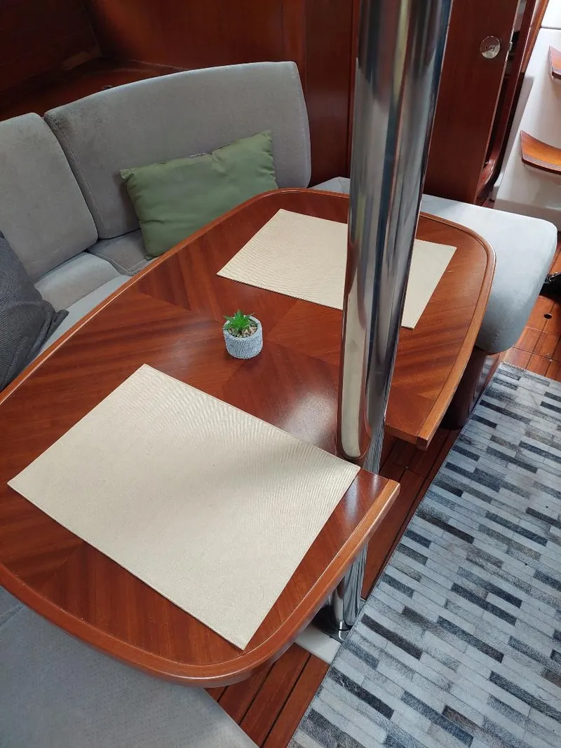 Slide: The Image of Beneteau Oceanis 351 1995 - 61