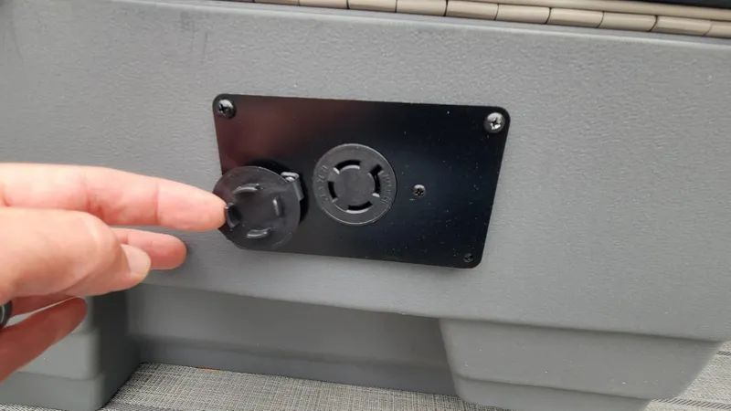 Slide: The Image of SunChaser Geneva DS 24 CRS 2024 - 15