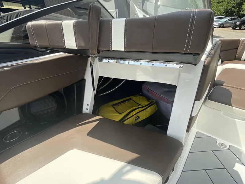 Slide: The Image of Malibu Wakesetter 22 LSV 2024 - 244