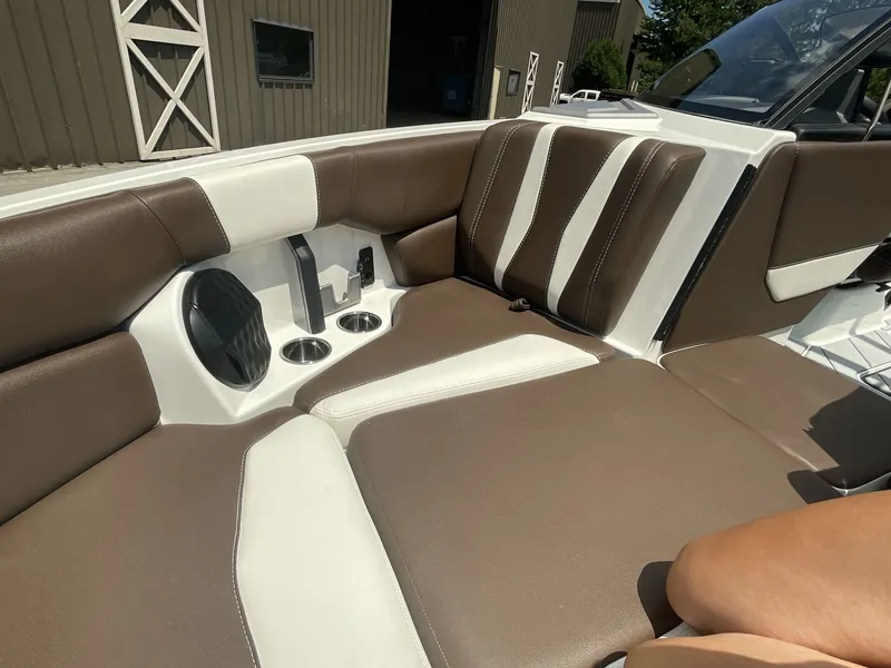 Slide: The Image of Malibu Wakesetter 22 LSV 2024 - 252