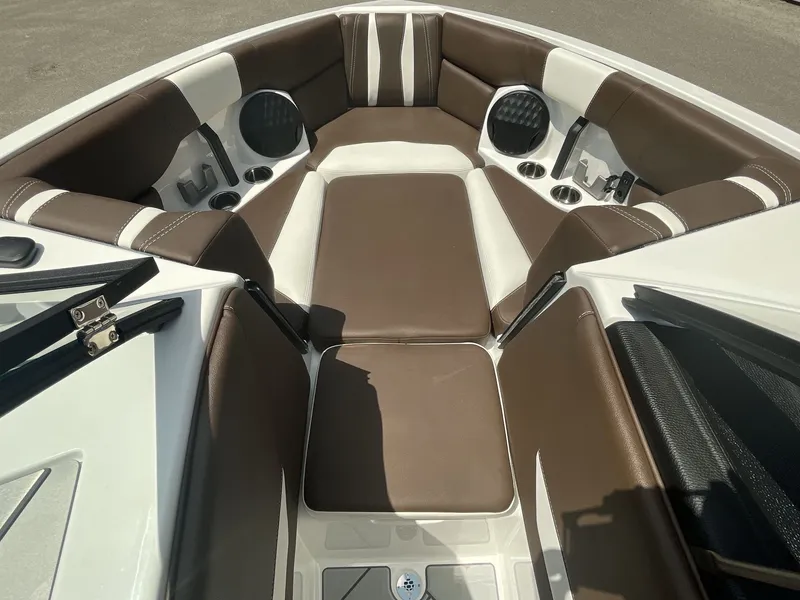 Slide: The Image of Malibu Wakesetter 22 LSV 2024 - 294