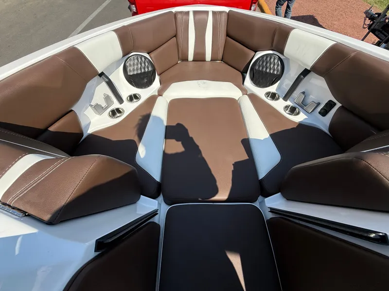 Slide: The Image of Malibu Wakesetter 22 LSV 2024 - 306