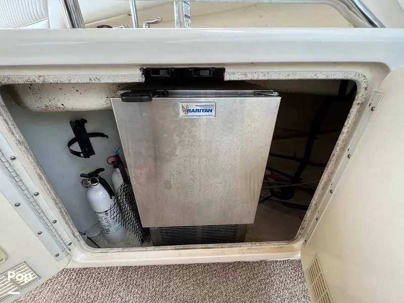 Slide: The Image of 1997 Sea Ray 630 Super Sport for sale in Dolton, IL - 57