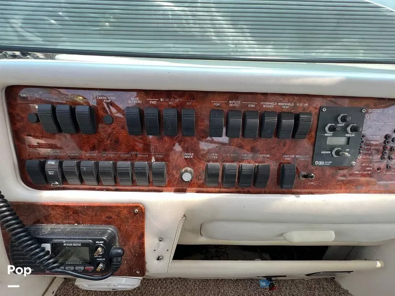 Slide: The Image of 1997 Sea Ray 630 Super Sport for sale in Dolton, IL - 74