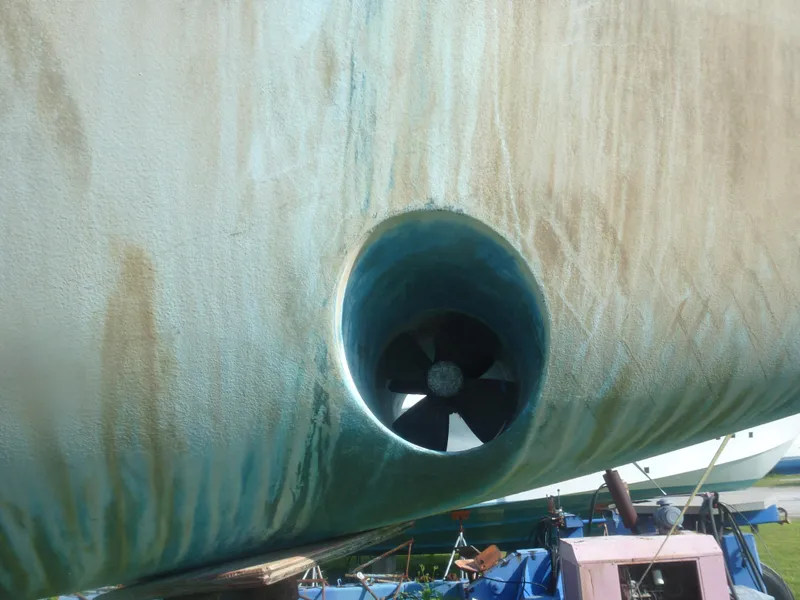 Slide: The Image of Close-up of a 1990 Sabre 425 boat's bow thruster. - 4