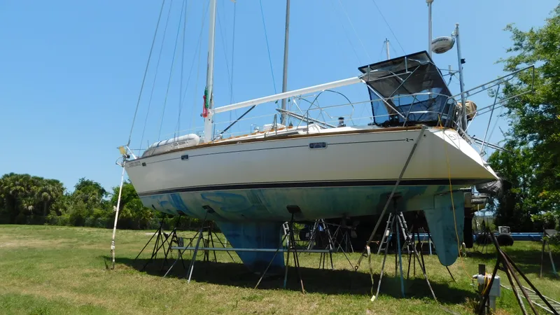 Slide: The Image of Sabre 425 1990 - 68