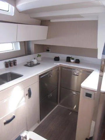 Slide: The Image of Jeanneau 55 2026 - 185