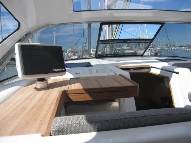 Slide: The Image of Jeanneau 55 2026 - 209