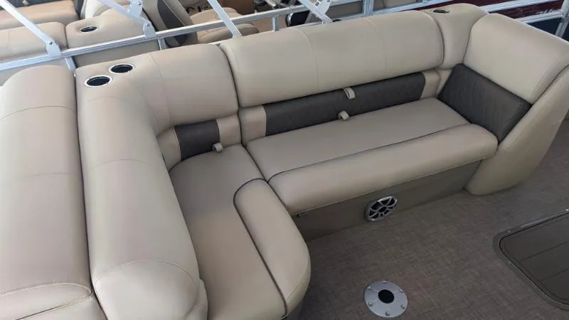 Slide: The Image of Sun Tracker Fishin' Barge 22 XP3 2024 - 74