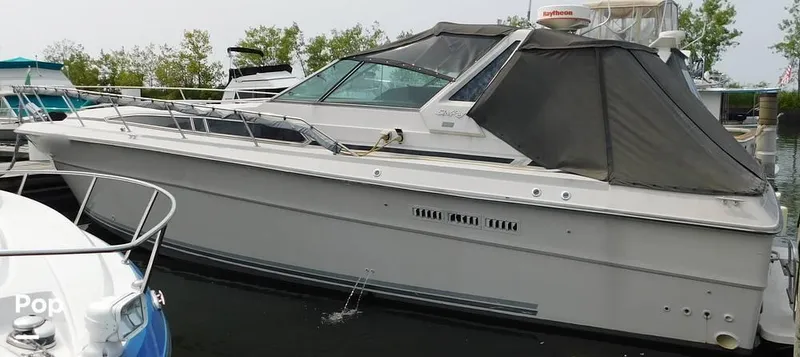 Slide: The Image of 1986 Sea Ray 390 Express for sale in Eastlake, OH - 11