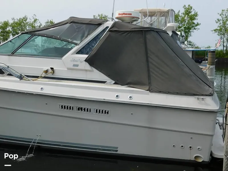 Slide: The Image of 1986 Sea Ray 390 Express for sale in Eastlake, OH - 12