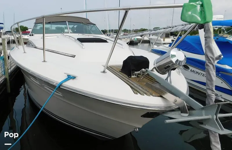 Slide: The Image of 1986 Sea Ray 390 Express for sale in Eastlake, OH - 26