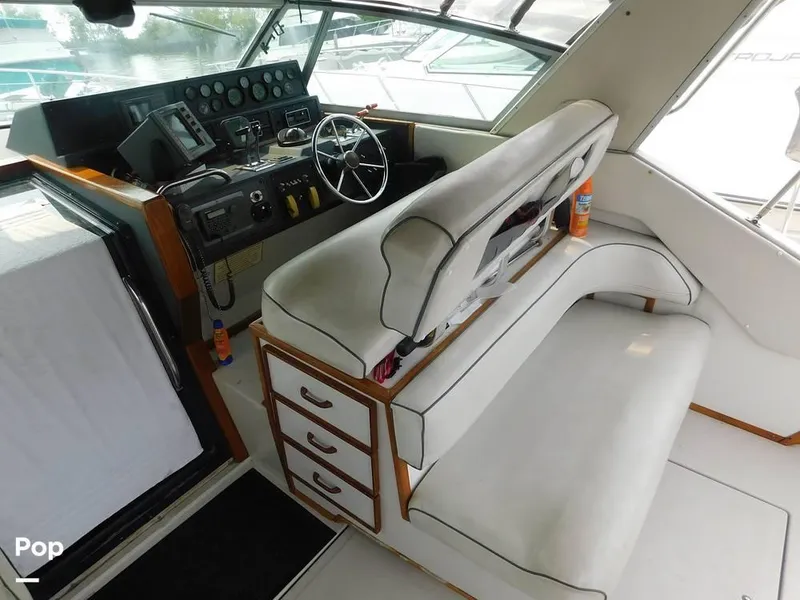 Slide: The Image of 1986 Sea Ray 390 Express for sale in Eastlake, OH - 3