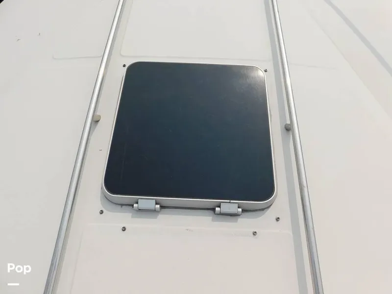 Slide: The Image of 1986 Sea Ray 390 Express for sale in Eastlake, OH - 31